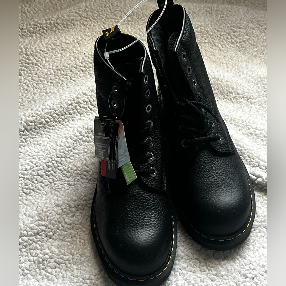 BRAND NEW Men’s sz12 steel toe Dr marten boots